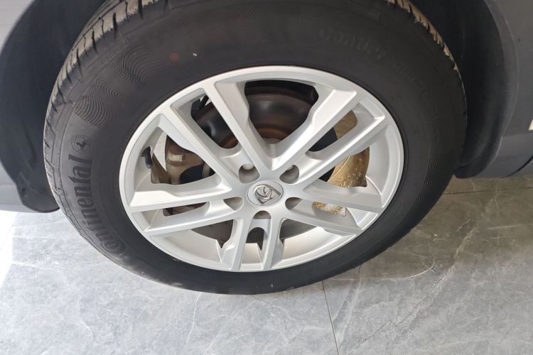 宝骏560 2016款 1.8L iAMT精英型车身外观6007