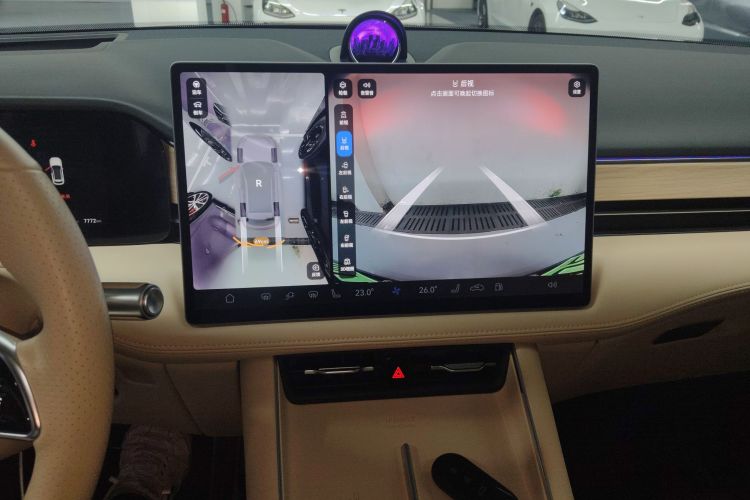 鸿蒙智行 问界M5 2025款 增程   Ultra 四驱版中控内饰16