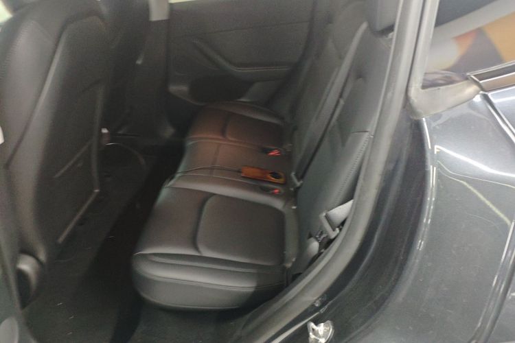 特斯拉 Model Y 2024款 Performance高性能版中控内饰7004