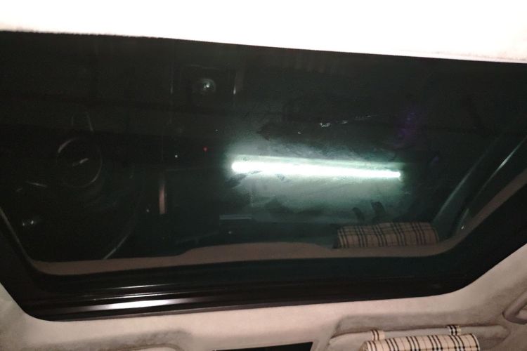 捷豹XFL 2017款 XFL 2.0T 240PS 奢华版局部细节22