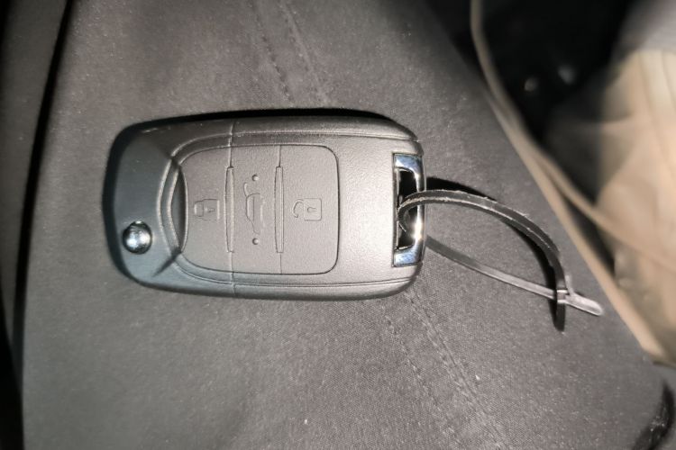 五菱汽车 宏光MINIEV 2025款 四门版 进阶款中控内饰11