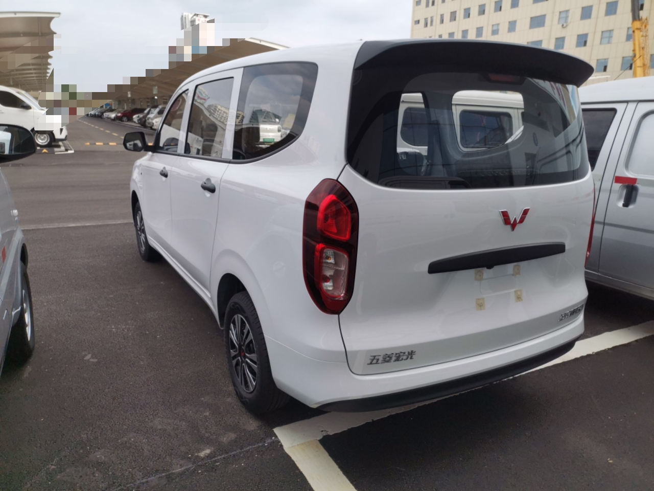 五菱汽车 五菱宏光新能源 2024款 纯电版 300KM 标准型