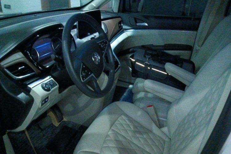 别克GL8 2023款 陆上公务舱 智享型中控内饰19