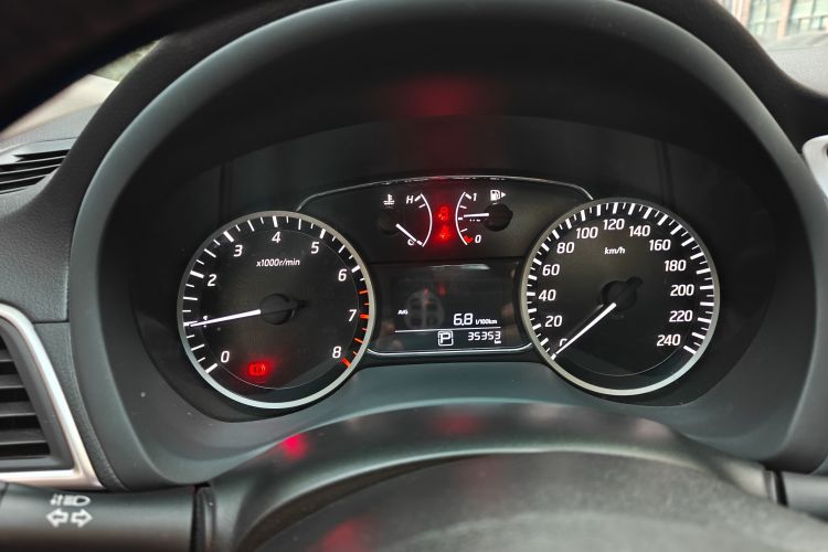 日产 轩逸 2019款 1.6XV CVT智联尊享版 国VI中控内饰15