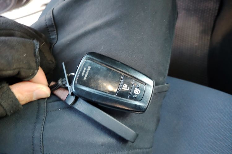 丰田C-HR 2018款 2.0L 领先天窗版 国V中控内饰11