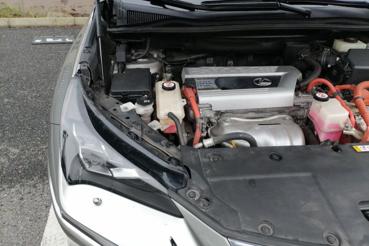 雷克萨斯NX 2018款 300h 前驱 锋尚版 国VI机舱底盘25