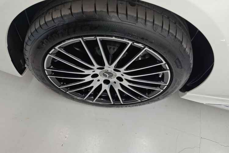 奔驰C级 2025款 改款 C 260 L 运动版车身外观6007