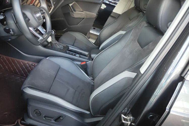 奥迪Q3 2023款 35 TFSI 时尚动感型（1.5T）局部细节19