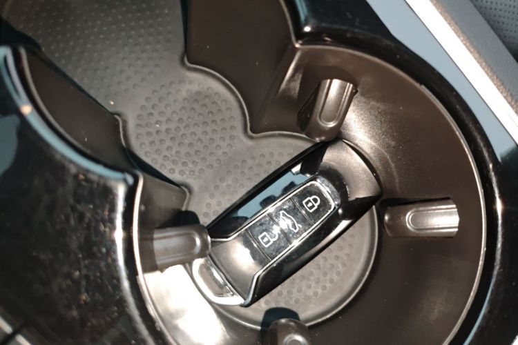 大众 途锐 2021款 3.0TSI 锐享版 曜黑运动套装中控内饰11