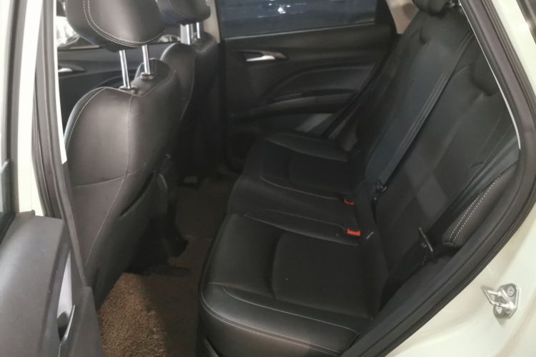 哪吒汽车 哪吒V 2022款 潮 400 Lite中控内饰21