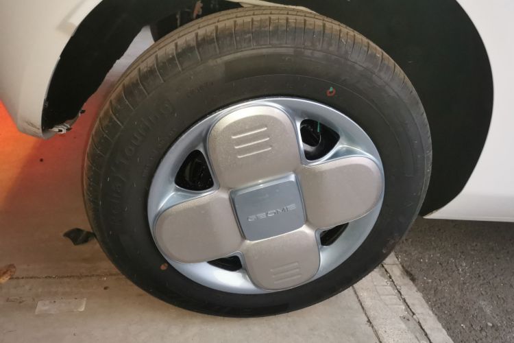 吉利银河 2024款 熊猫mini 200km 耐力熊车身外观6008