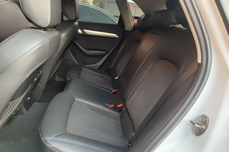 奥迪Q3 2018款 30周年年型 35 TFSI 运动型中控内饰7004