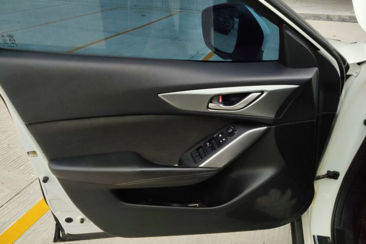 马自达CX-4 2016款 2.0L 手动两驱蓝天活力版中控内饰7007