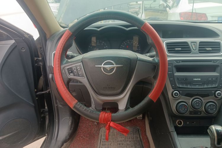 海马 福美来 2015款 1.6L 手动品尚型中控内饰13