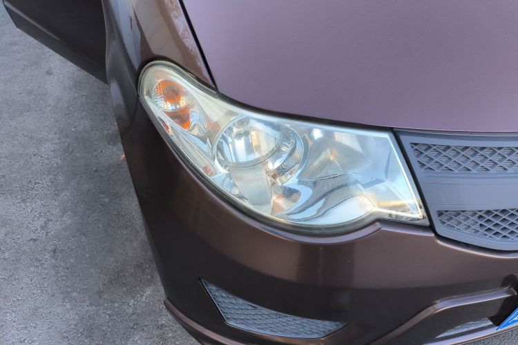 五菱汽车 五菱宏光 2015款 1.5L S 基本型国V车身外观8