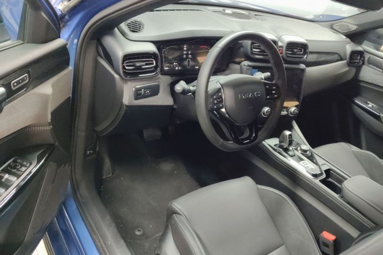 领克02 2021款 2.0TD 自动两驱劲 冠军版中控内饰20