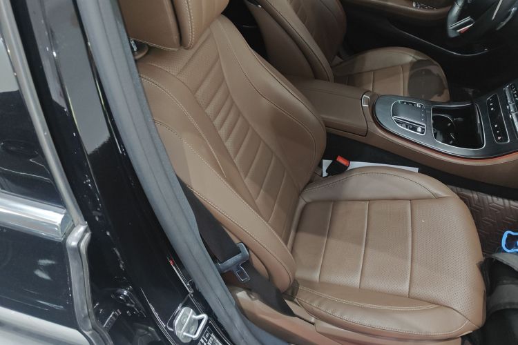 奔驰E级 2021款 改款 E 300 L 运动豪华型局部细节41