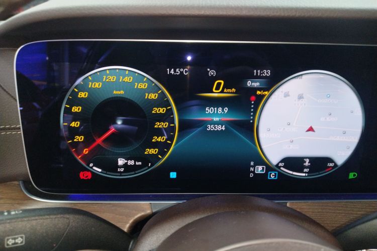 奔驰E级 2023款 改款 E 300 L 时尚型局部细节14