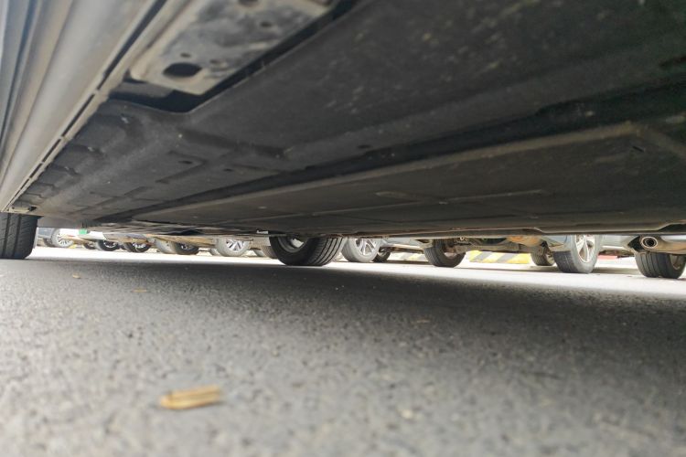 腾势D9 2022款 DM-i 1040 尊贵型局部细节9003