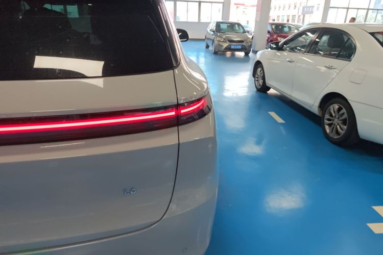 理想汽车 理想L6 2024款 Pro车身外观9