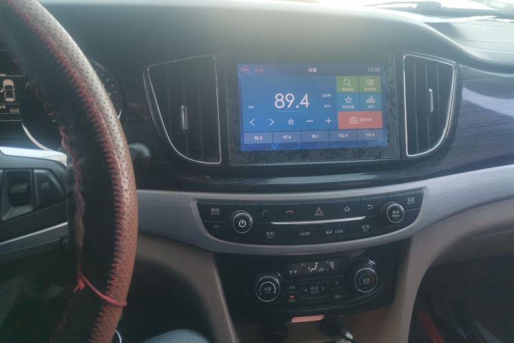 宝骏730 2016款 1.5L 手动豪华型 7座局部细节16