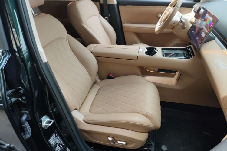 蓝电E5 PLUS 2026款 165km 长续航先享版Ultra 7座局部细节41