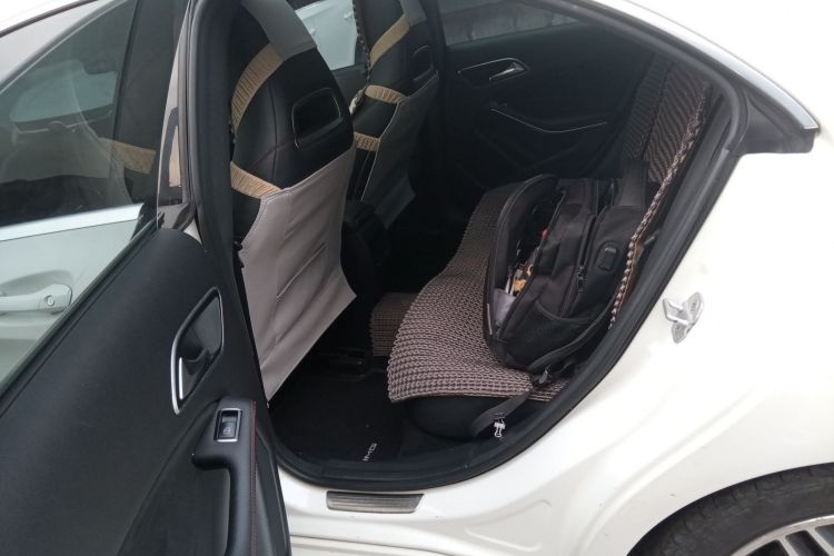 奔驰CLA 2015款 CLA 220 4MATIC中控内饰21