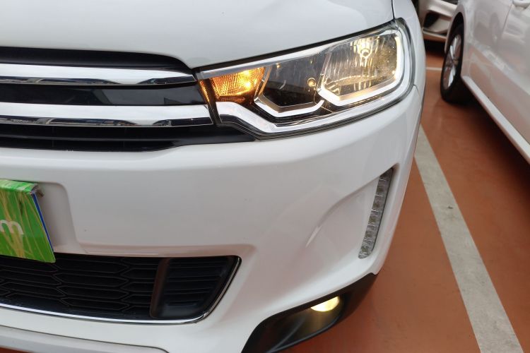 雪铁龙C3-XR 2015款 1.6L 自动先锋型局部细节36