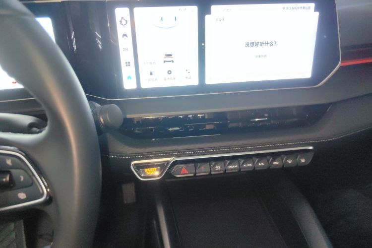 吉利汽车 2024款 缤瑞COOL 1.5T DCT龙腾版中控内饰16