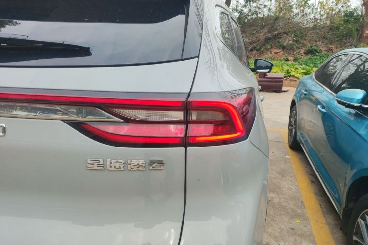 星途凌云 2021款 400T 两驱星尊版车身外观9