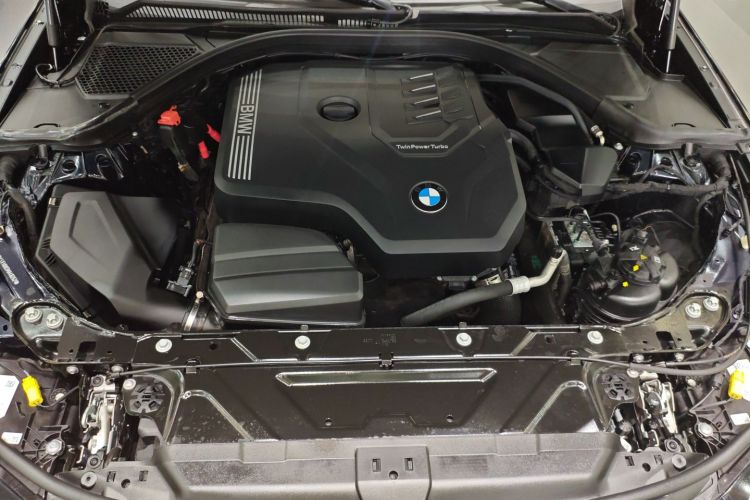 宝马3系 2025款 325Li M运动套装机舱底盘24