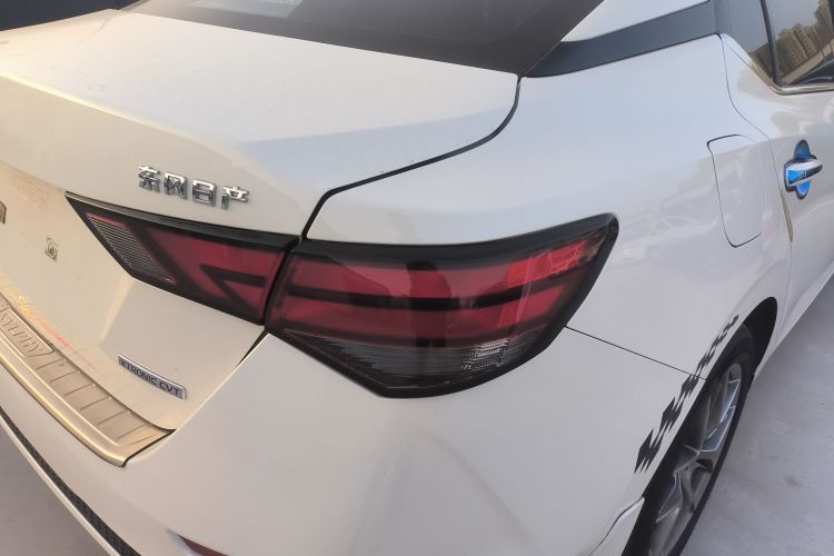 日产 轩逸 2020款 1.6L XL CVT悦享版车身外观9