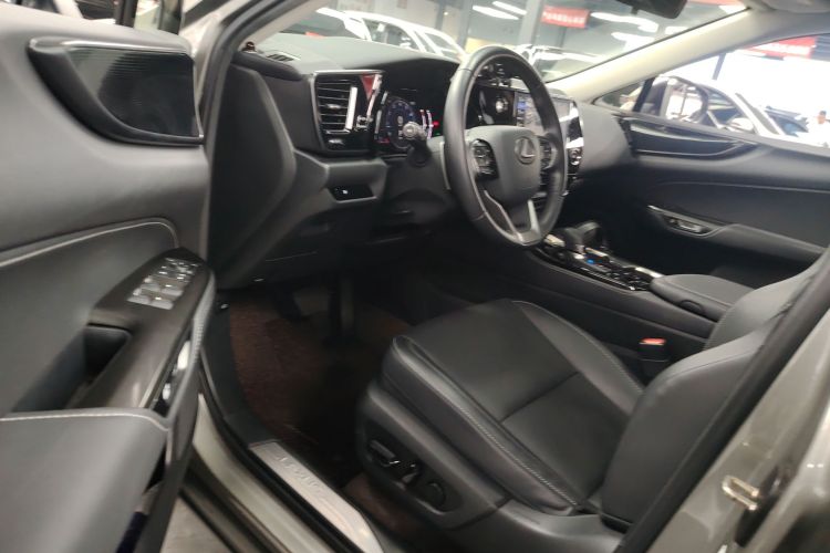 雷克萨斯NX 2022款 260 前驱 创悦版中控内饰7003