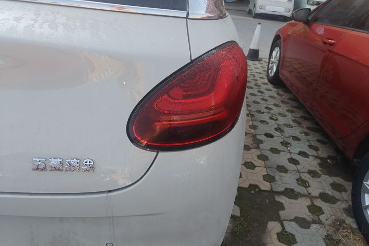 五菱汽车 五菱缤果 2024款 333km 悦享款车身外观9