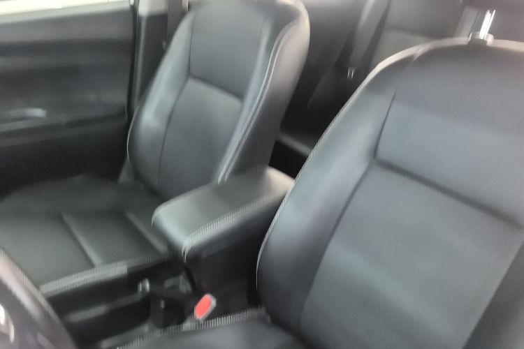 丰田 威驰 2019款 1.5L CVT创行版中控内饰19