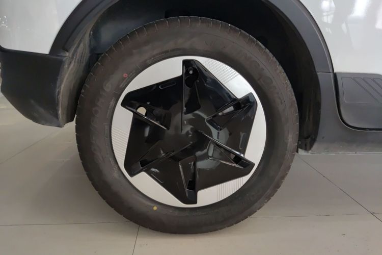 吉利几何E萤火虫 2024款 301km 流光车身外观6008