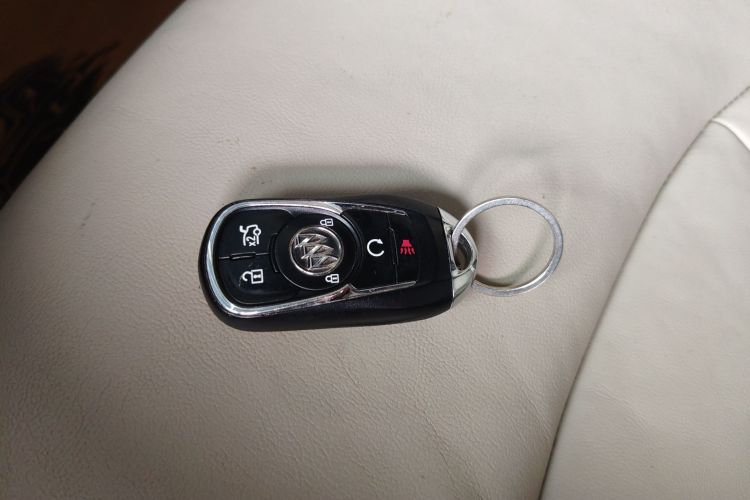 别克 君越 2016款 改款 20T 领先型中控内饰7001