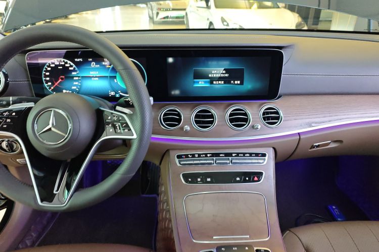 奔驰E级 2023款 改款 E 300 L 时尚型局部细节16