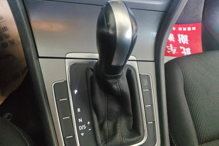 大众 高尔夫 2016款 1.6L 自动时尚型局部细节18