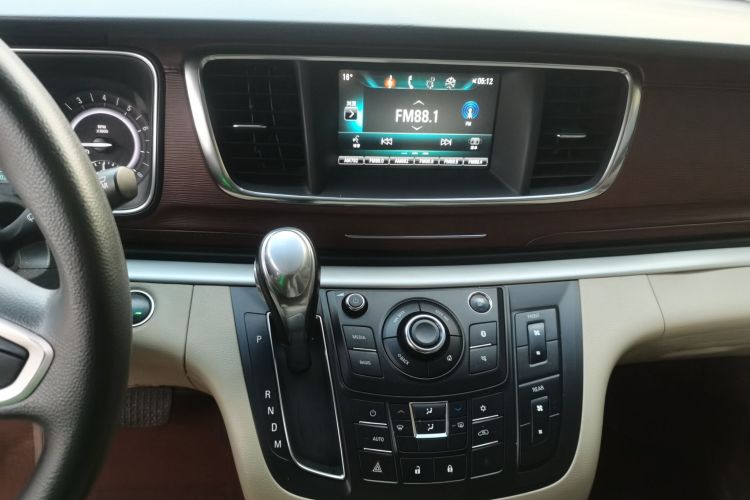 别克GL8 2018款 28T 舒适型 国VI局部细节16