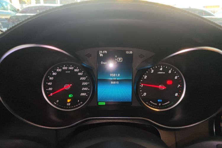 奔驰C级 2019款 C 260 L 运动版局部细节14