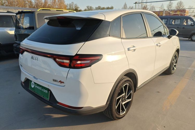 哪吒汽车 哪吒AYA 2023款 401 Lite车身外观6005