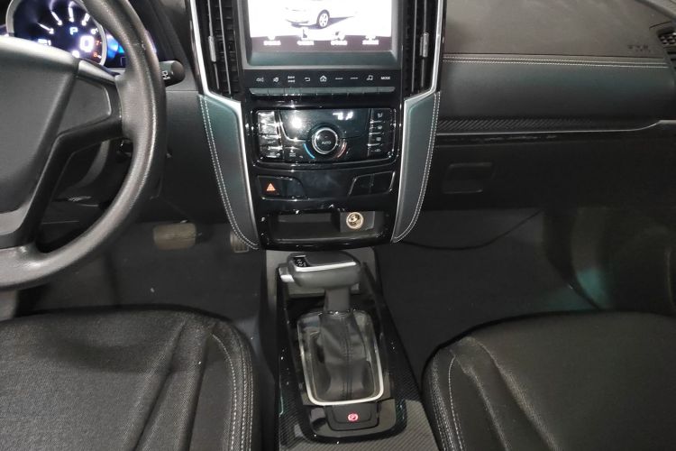 纳智捷 优6 SUV 2017款 改款 1.6T 新创型中控内饰18