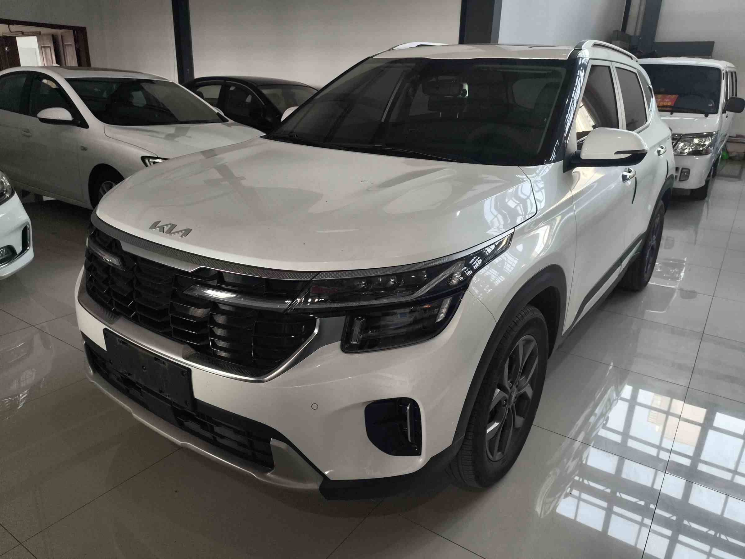 起亚 赛图斯 2023款 1.5L CVT豪华版(2)
