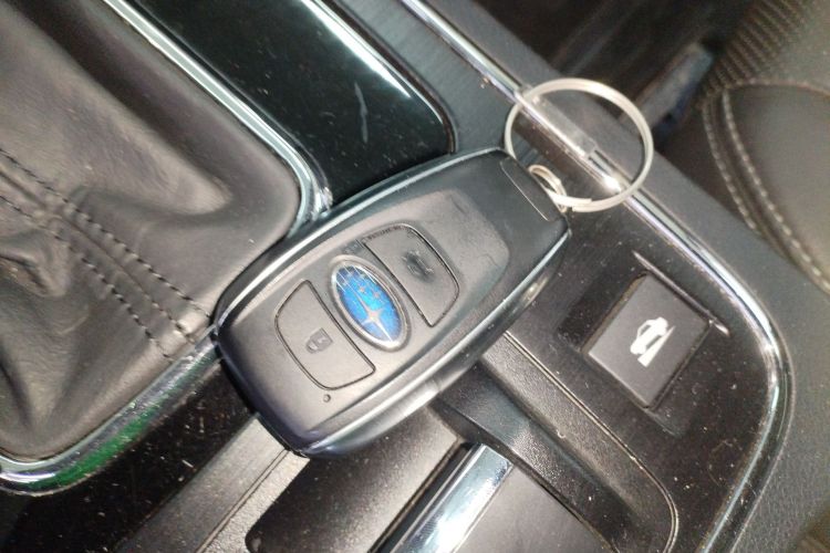 斯巴鲁 傲虎 2016款 2.5i 豪华导航版中控内饰11