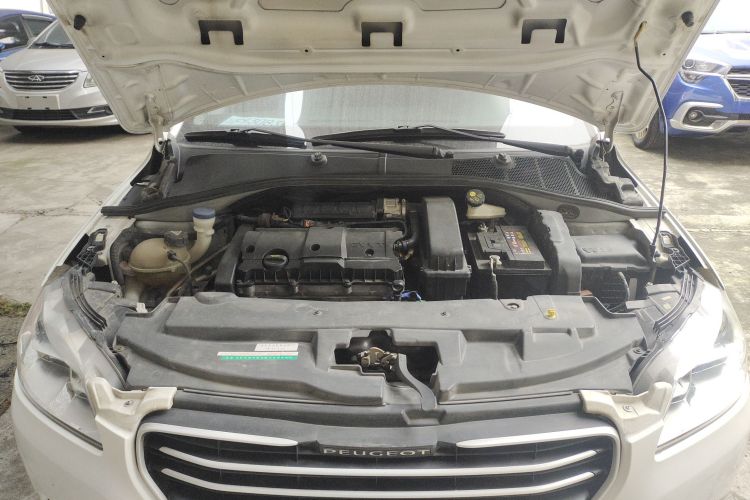 标致301 2016款 1.6L 手动舒适版机舱底盘24