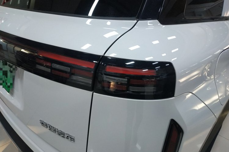 奇瑞 探索06 C-DM 2024款 豪华型车身外观9