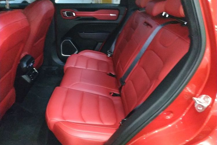 吉利汽车 吉利icon 2021款 1.5TD 锦鲤中控内饰21