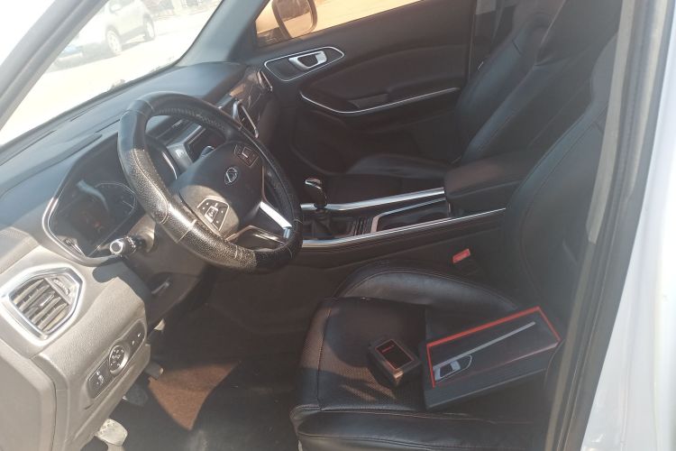 奇瑞 瑞虎5x 2017款 1.5T 手动精英型中控内饰19