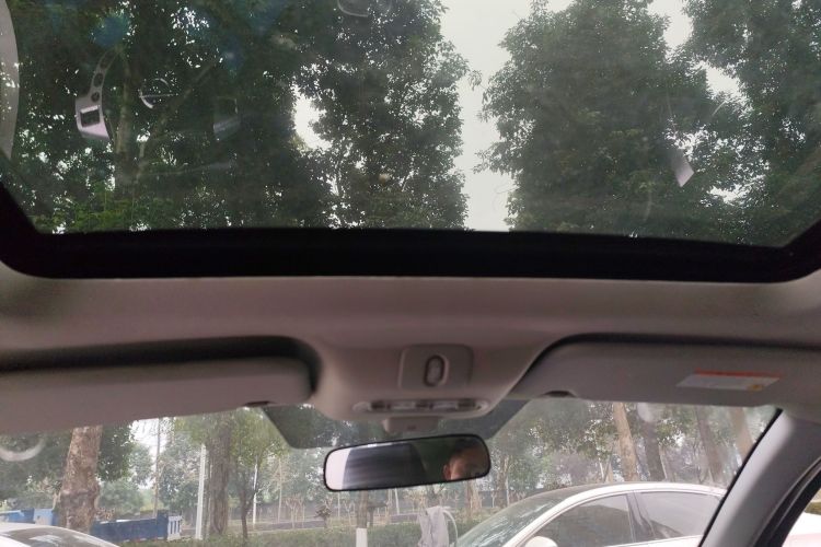 日产 逍客 2015款 2.0XL 酷火 CVT 2WD中控内饰22